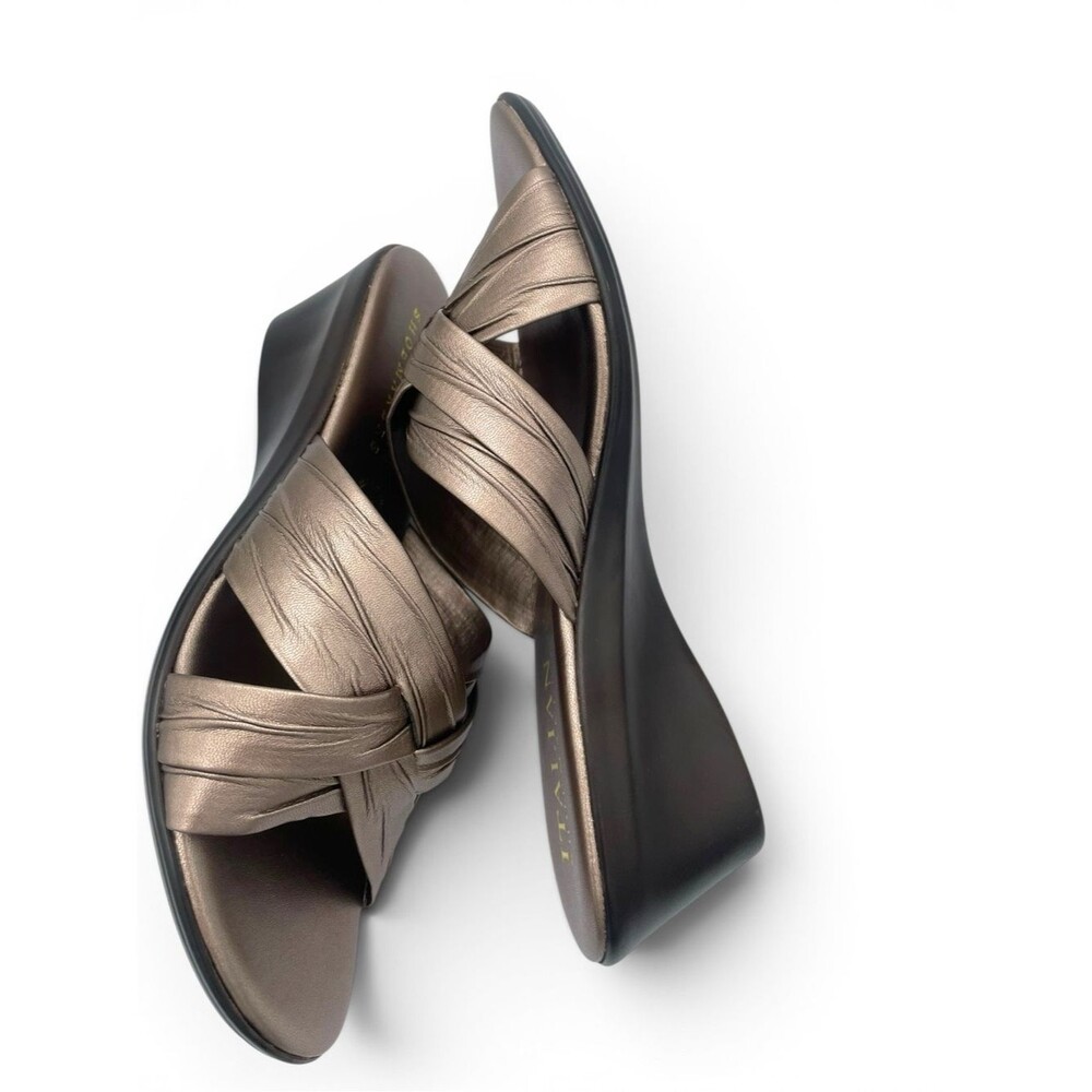 Italian Shoemakers Wedge Sandals Bronze Women Size 8M Comfort Slip On - Picture 7 of 10